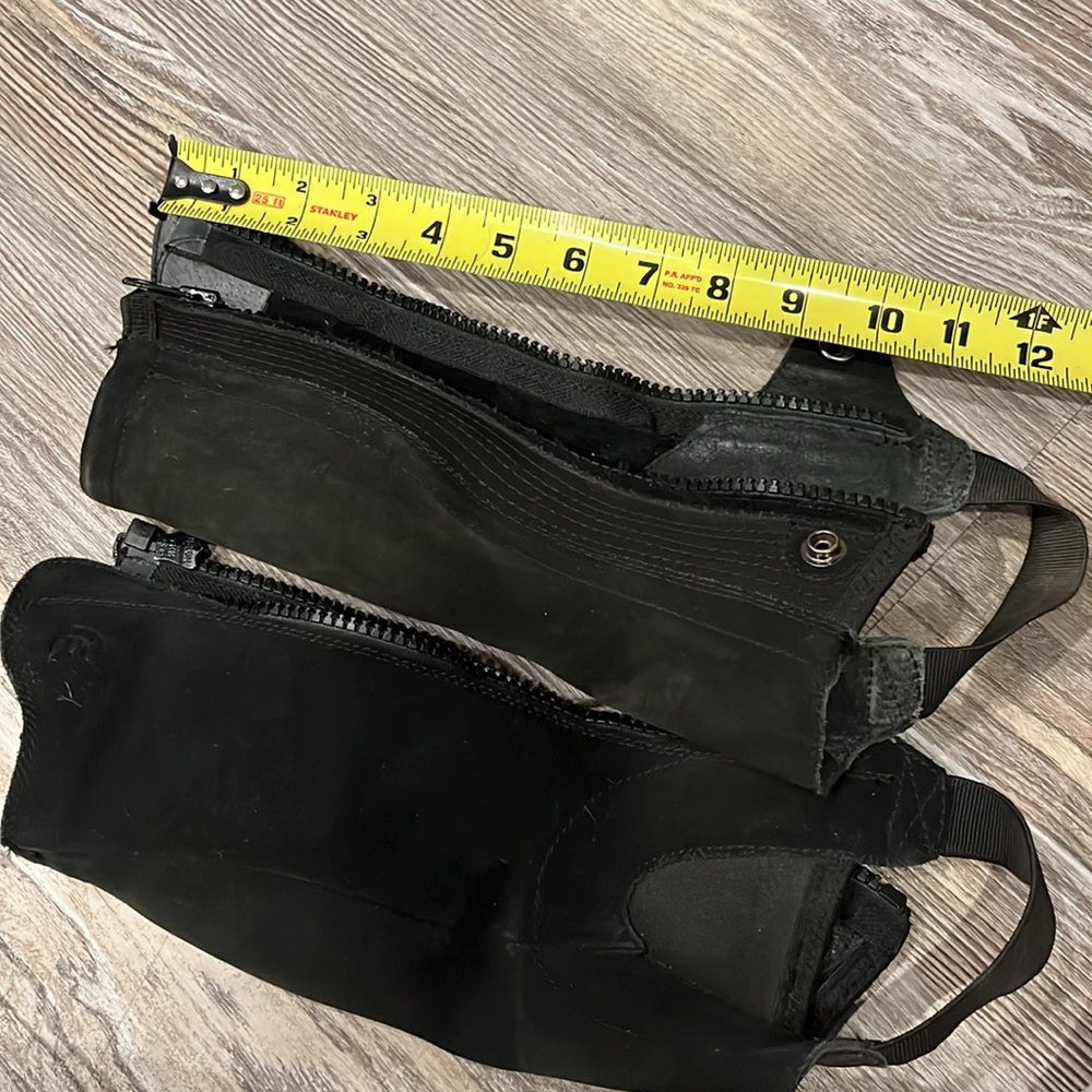 Kids size s horseriding chap for (age 4-6)